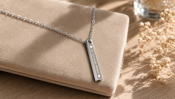 Collier Barre Verticale Personnalisé – Gravure sur 1 à 4 Faces